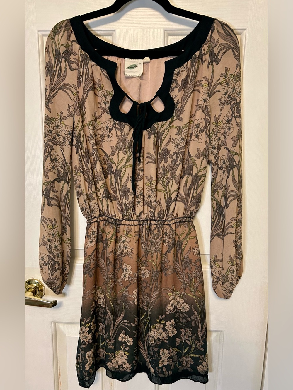 NUTURE Brand Ombré Long Sleeved Short Dress - Sz S - Tie Detail at neckline
